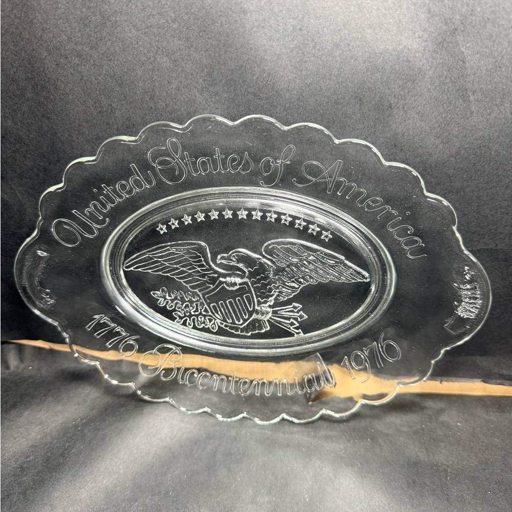 Vintage 1776 Bicentennial 1976 USA Eagle 9" Oval Glass‎ Plate -
